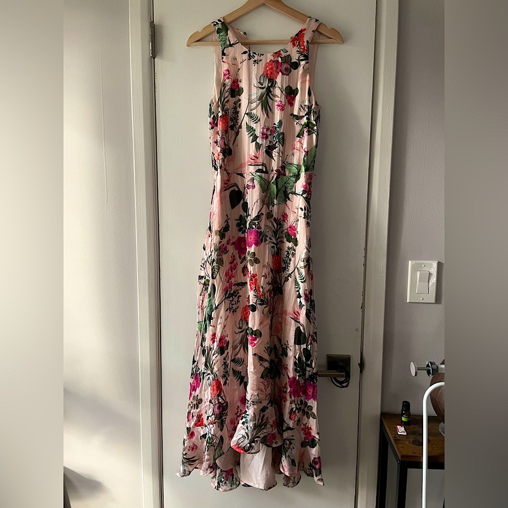 Gorgeous Floral Botanical Maxi Banana Republic Dress! - Picture 3 of 6